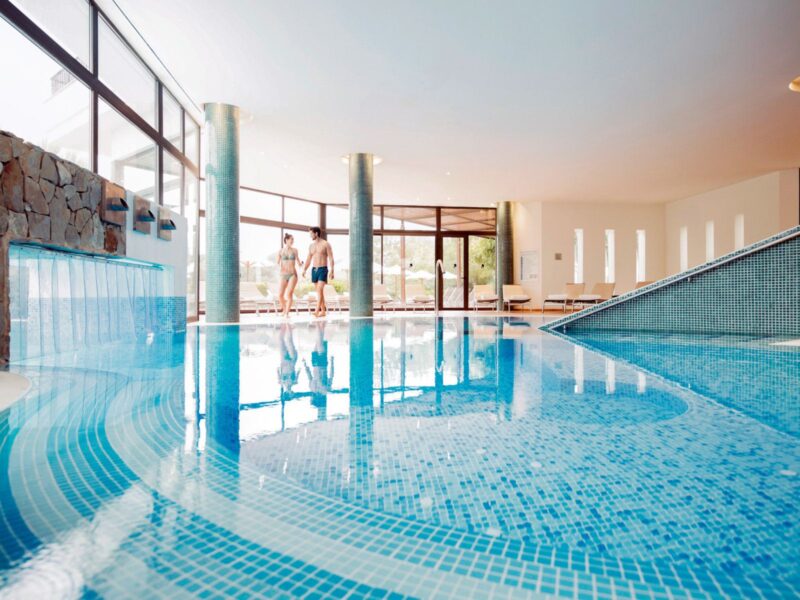 Indoor-Outdoor-Ruhepool